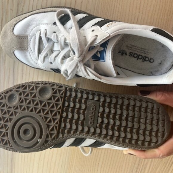 Adidas Samba size 7 - Picture 1 of 3